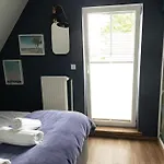 Πανσιόν Zur Brandung Büsum