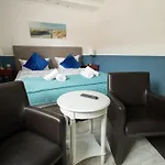 Zur Brandung 3*