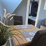 Zur Brandung 3*