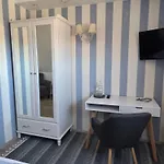 Zur Brandung 3* بوسم