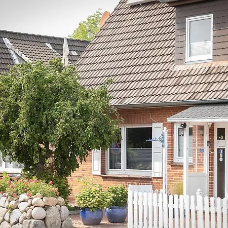 Zur Brandung Guest house 3*