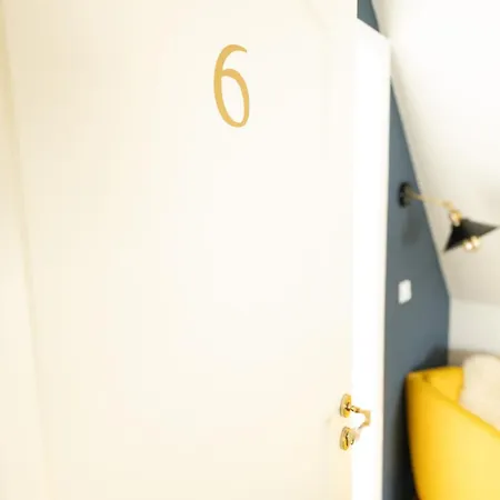 Zur Brandung Pensionat 4*