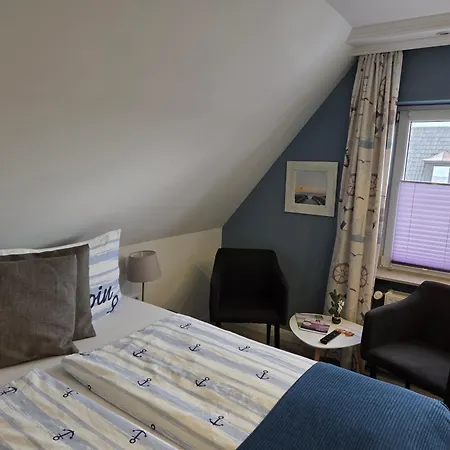 Zur Brandung Konukevi 4*