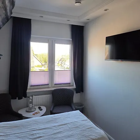 Zur Brandung 3*