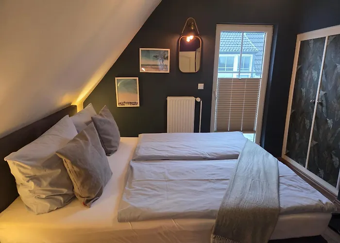 Zur Brandung 3*